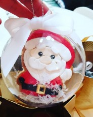 Χριστουγεννιάτικη μπάλα με μπισκότο Αι Βασίλη