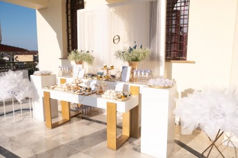 candy table -white and royal blue